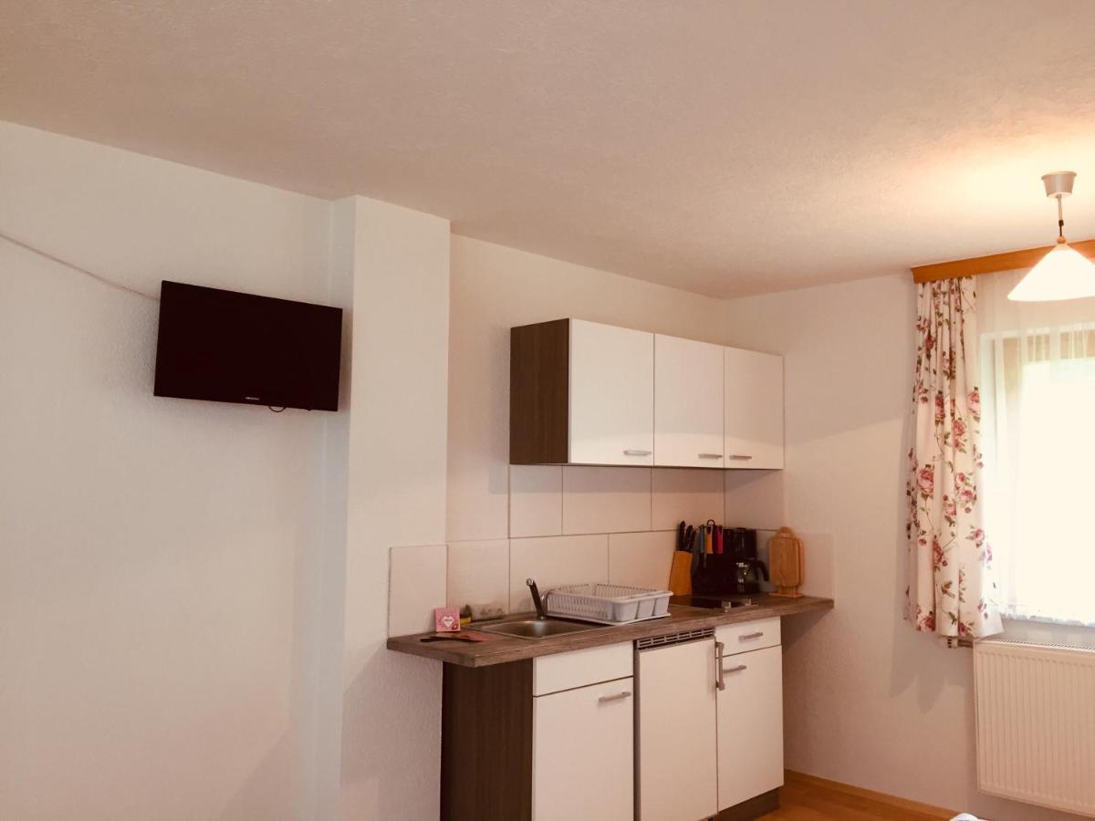 Ferienwohnungen Bianca Hasler - Stallbauer Pusterwald Exterior photo