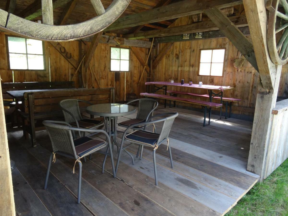 Ferienwohnungen Bianca Hasler - Stallbauer Pusterwald Exterior photo